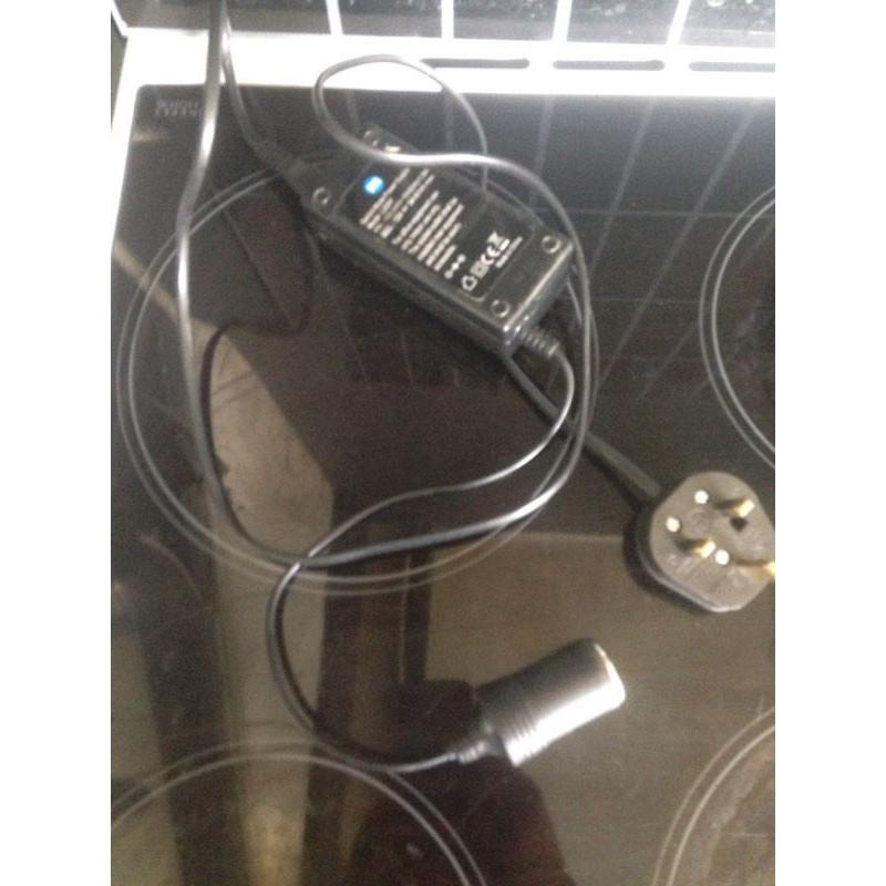 Mains to 12v adapter