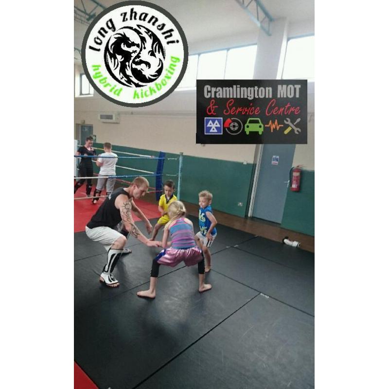 Hybrid kickboxing Amble