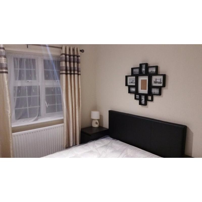 LOVELY DOUBLE ROOM FOR RENT