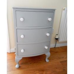 Small vintage retro grey bowed chest of drawers white ceramic knobs - bedside cabinet, hall storage