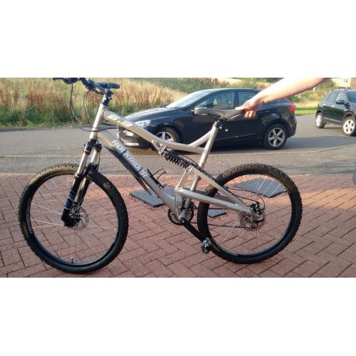 ROCKRIDER 6.3 MOUNTAIN BIKE FULL SUSPENSION MINT CONDITION