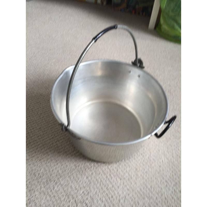 Jam Pan