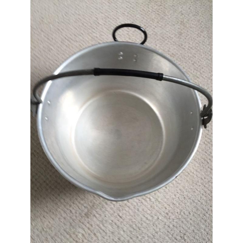 Jam Pan