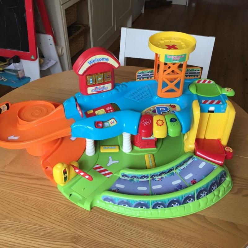 VTECH Toot Toot Garage