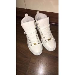 BALENCIAGAS 5.5