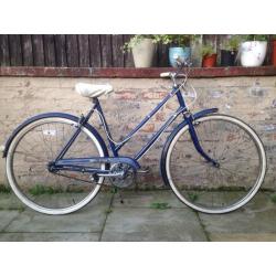 Raleigh Wayfarer Vintage Ladies Town Bike 20 Inch Frame 3 Speed Excellent Condition
