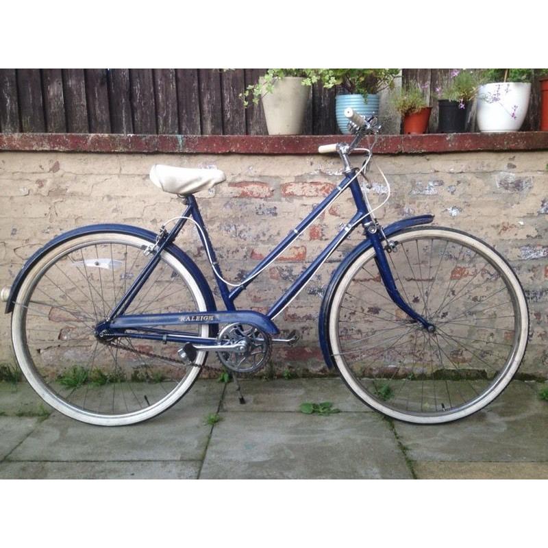 Raleigh Wayfarer Vintage Ladies Town Bike 20 Inch Frame 3 Speed Excellent Condition