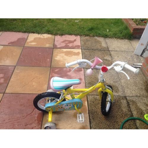 10" girls bike from Halfords