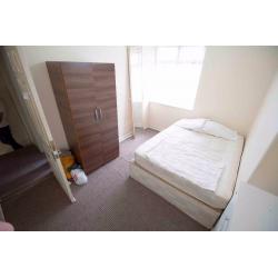 Double Room in White City - Zone 2, Minutes from station