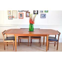 Vintage Danish Teak Extending Dining Table and 4 White&Newton chairs. Delivery. Mid Century/Modern.