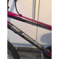 ISLA BIKE BEINN 20 – Rare purple colour, excellent condition, suit 5-9 year old