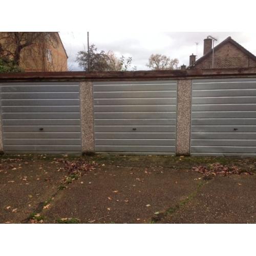 Garage to Rent in Sutton
