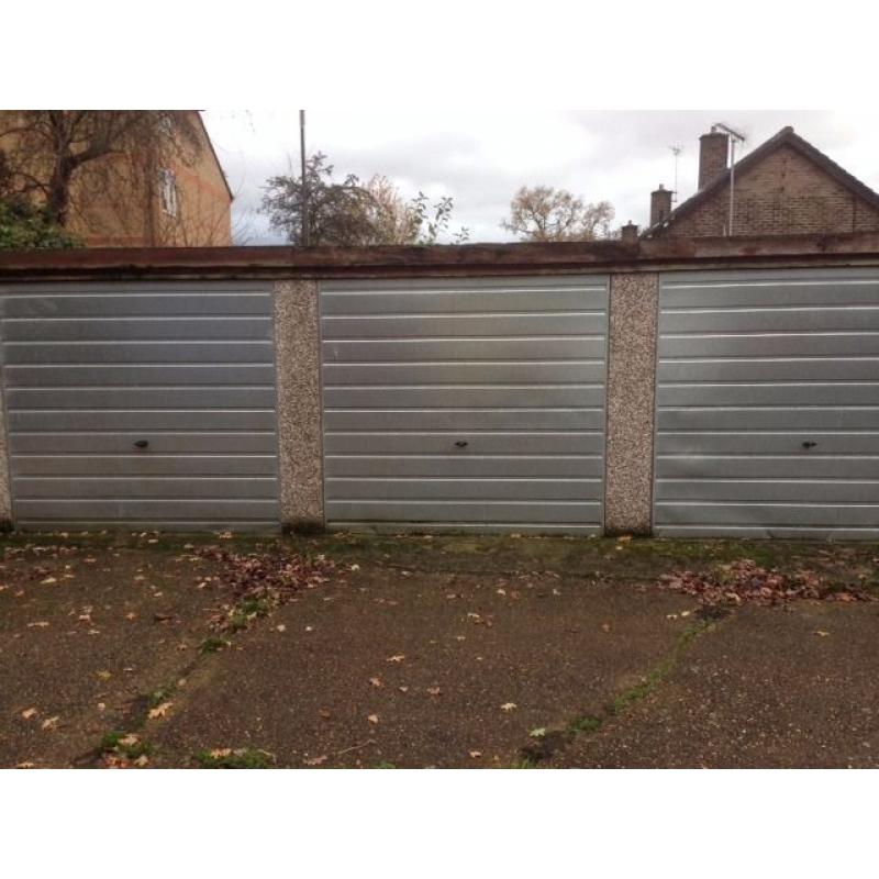 Garage to Rent in Sutton