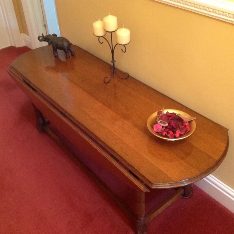 SOLID OAK OVAL COFFEE TABLE