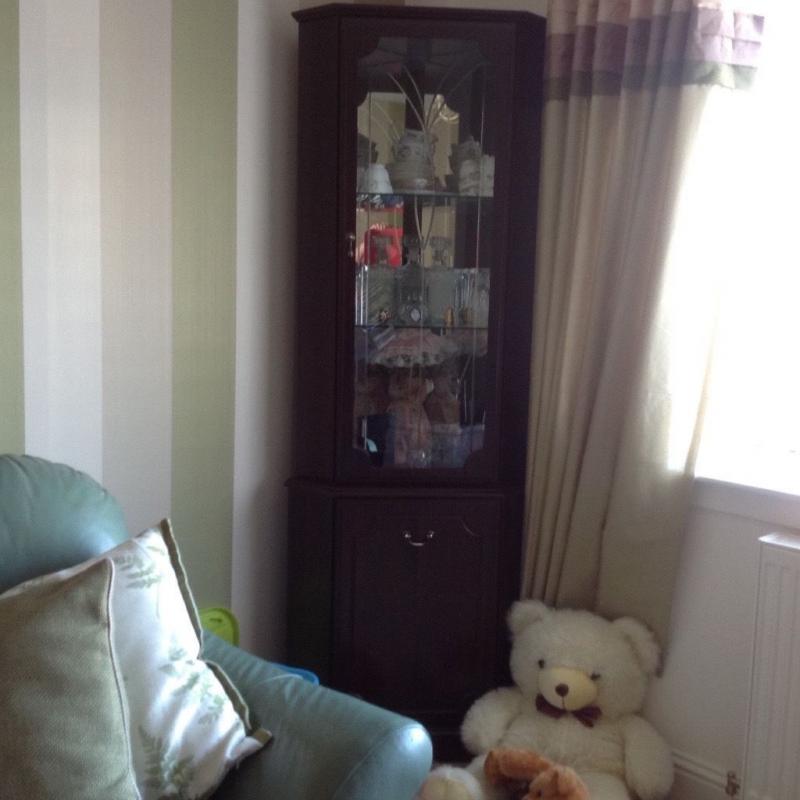 Corner Display Unit
