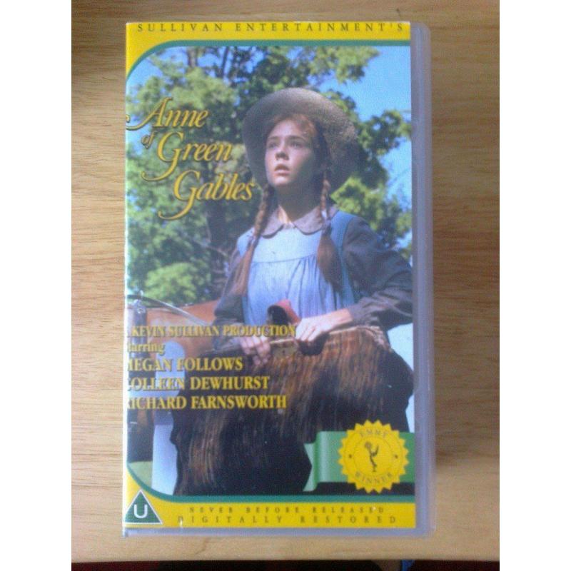 "ANNE OF GREEN GABLES" VIDEO BOXSET (6 VIDEOS)