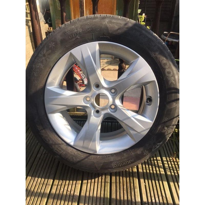Hyundai i40 alloy wheel. Refurbished