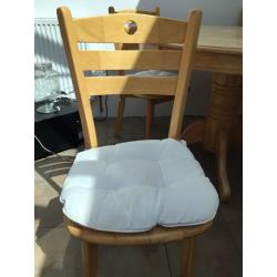 pine table and chairsround