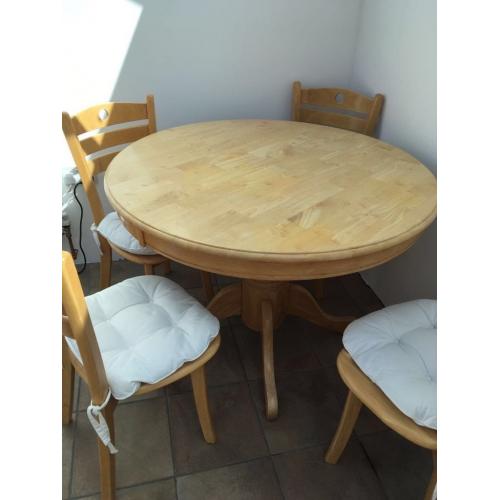 pine table and chairsround