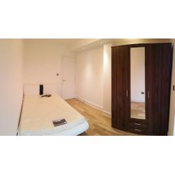 Beautiful 2 double rooms in Canada Water Surrey Quays stations