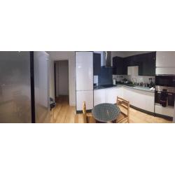 Beautiful 2 double rooms in Canada Water Surrey Quays stations