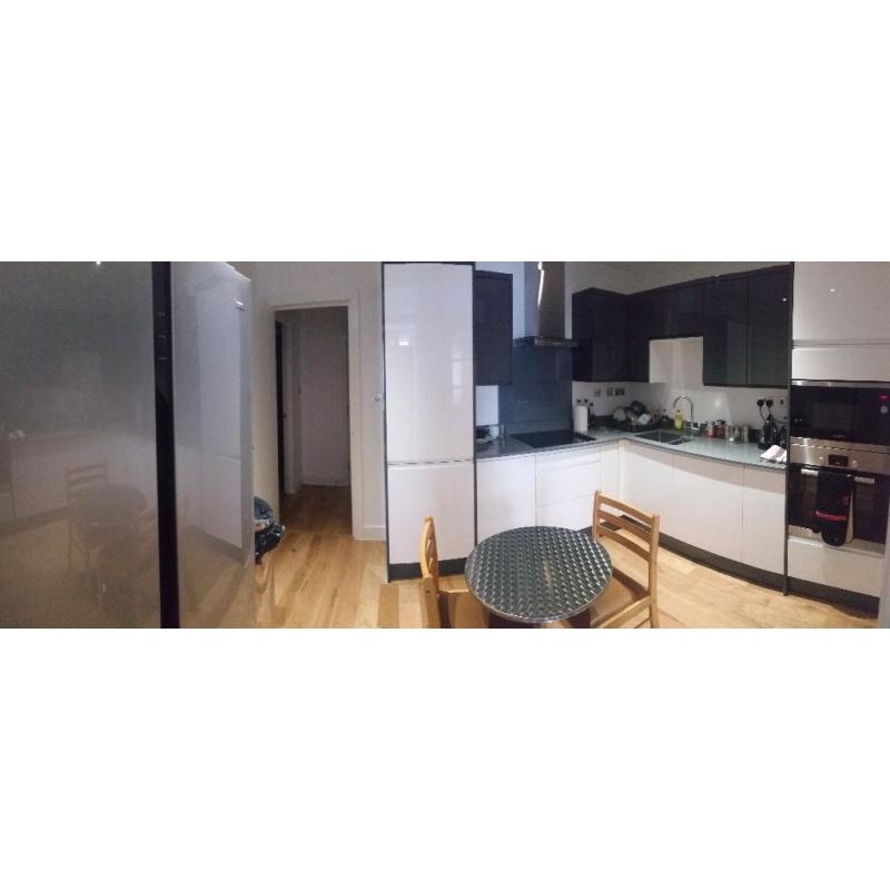 Beautiful 2 double rooms in Canada Water Surrey Quays stations