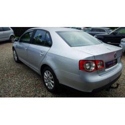 2006 VOLKSWAGEN JETTA 1.9 S TDI 4D 103 BHP DIESEL