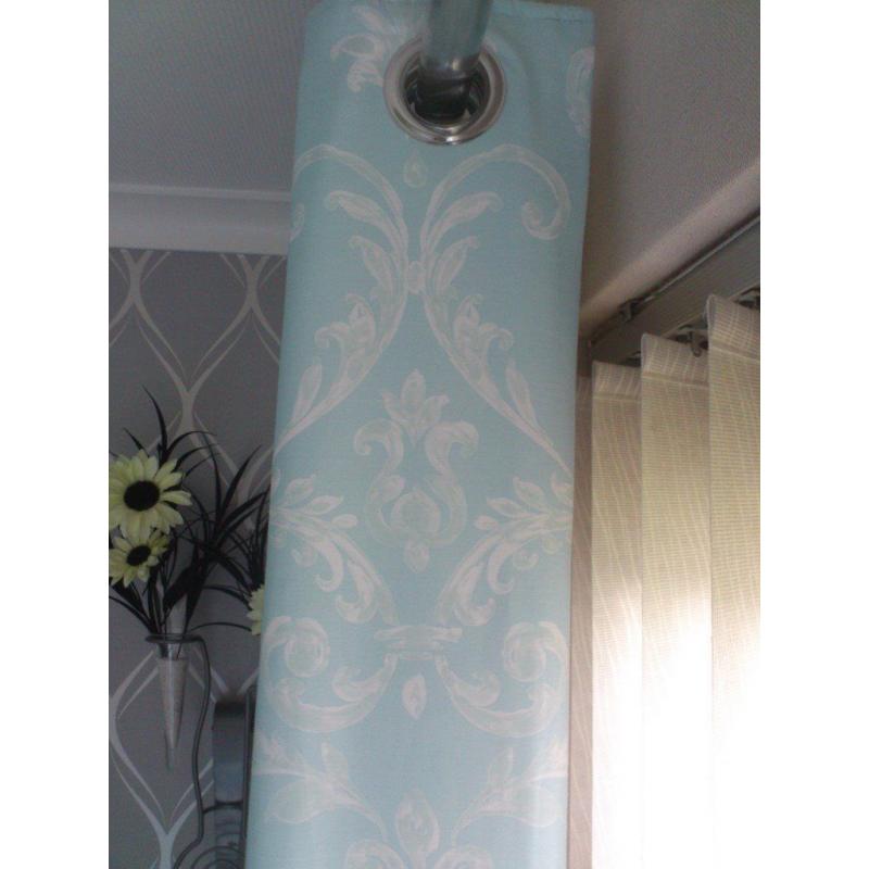 eyelet curtains
