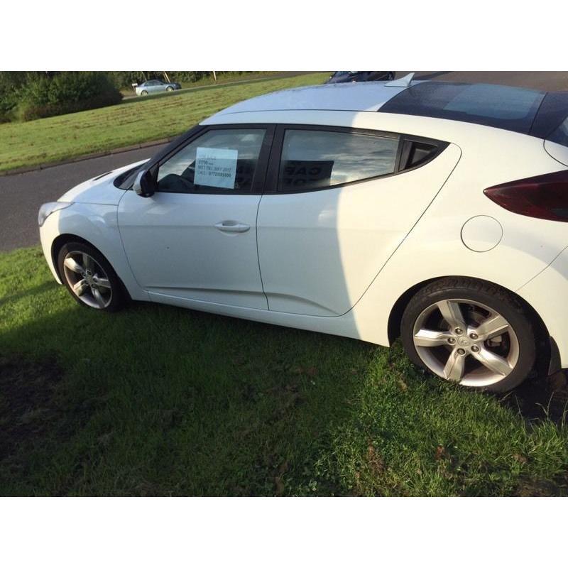 Hyundai Veloster 1.6 (still has manufacturer warranty)