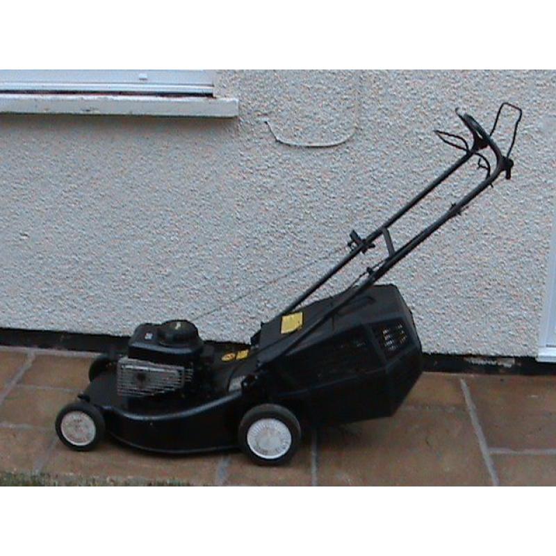 Mountfield 534 Self propeled lawnmower 51cm cutting blade.