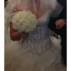 Alexia wedding dress size 8 up to a 14