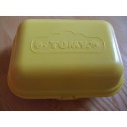 TOMY Play to Learn Hide n Squeak Eggs Age 12m Chirpers Sorting Eggs