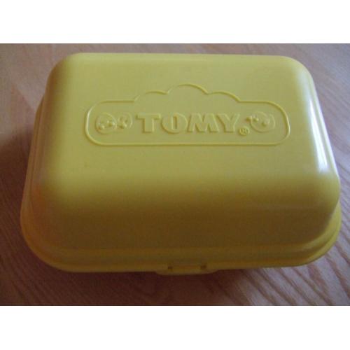 TOMY Play to Learn Hide n Squeak Eggs Age 12m Chirpers Sorting Eggs