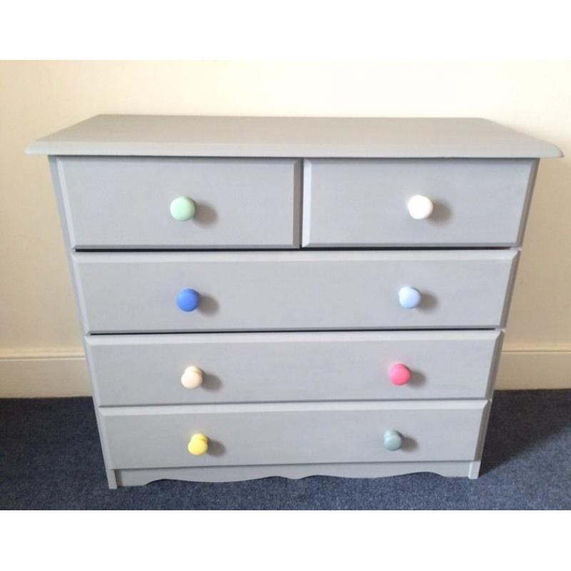 Chest of drawers