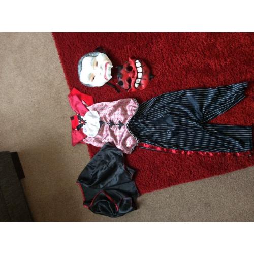Dracula Halloween outfit size 3-4 years old.