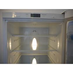 "LG" ELECTRONIC FRIDGE /FREEZER**FROST FREE**