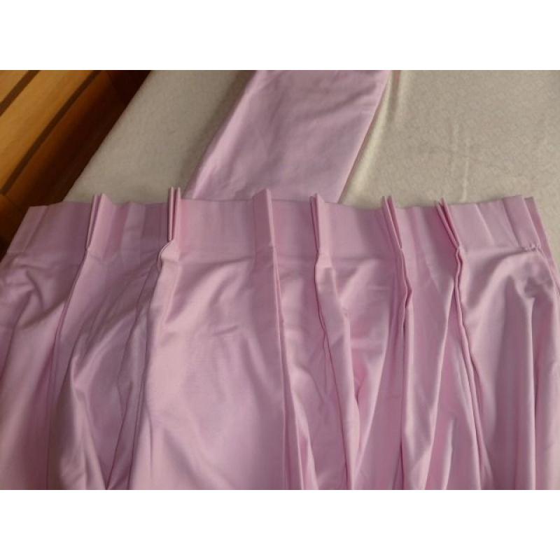 Baby Pink Pinch Pleat Curtins