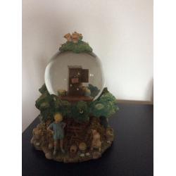Winnie the Pooh Musical Snow Globe