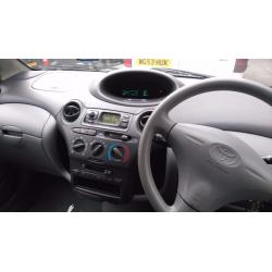 Toyota Yaris 02 for sale (quickly)