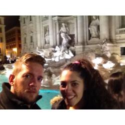 Au Pair Couple looking for a family for improve our English!