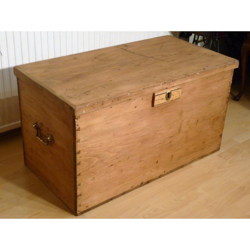 beautiful old pine blanket box / trunk / chest / coffee table