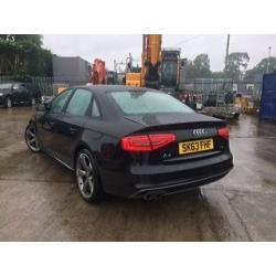 AUDI A4 2.0TDI 150 BLACK EDITION (19" WHEELS+1 YEAR MOT)
