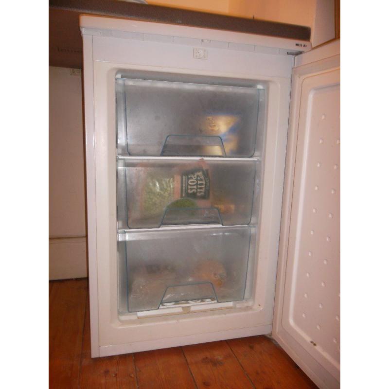 Lec under-counter FREEZER: