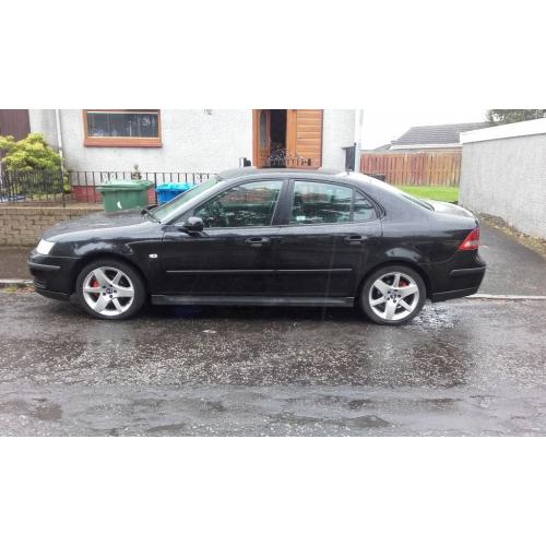 saab 9.3 2004 black. great bodywork looks and goes great. must see!