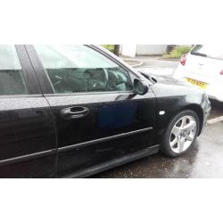 saab 9.3 2004 black. great bodywork looks and goes great. must see!