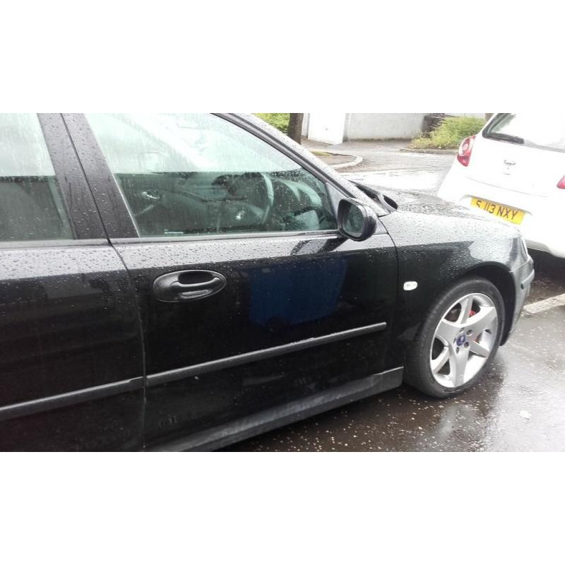 saab 9.3 2004 black. great bodywork looks and goes great. must see!