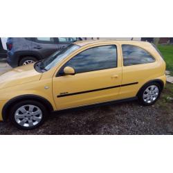 Vauxhall Corsa SXi "Plus", 32,629 Miles, Mot'd 04/2017, One prev owner.