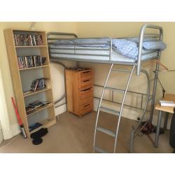 Child's cabin bed, metal frame