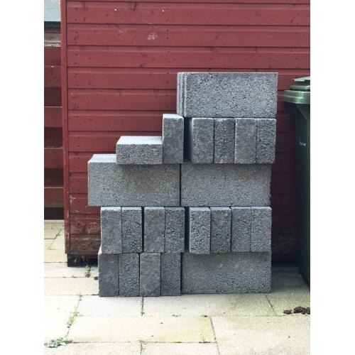 35 breeze blocks new.