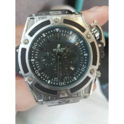 Large face Hub lot watch